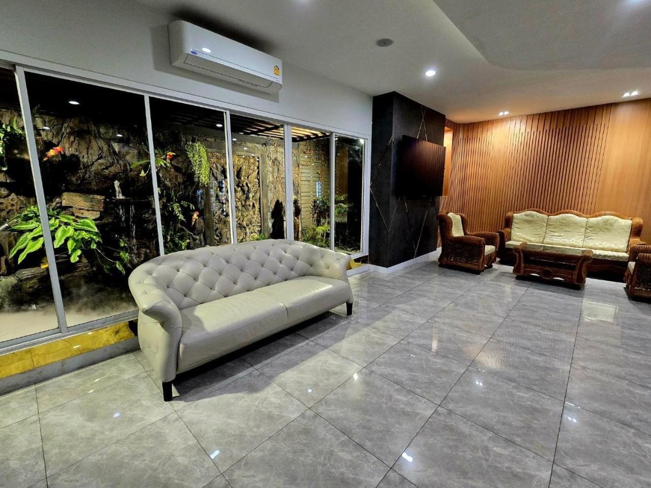 Lhc Hotel And Resort Pattaya Zewnętrze zdjęcie